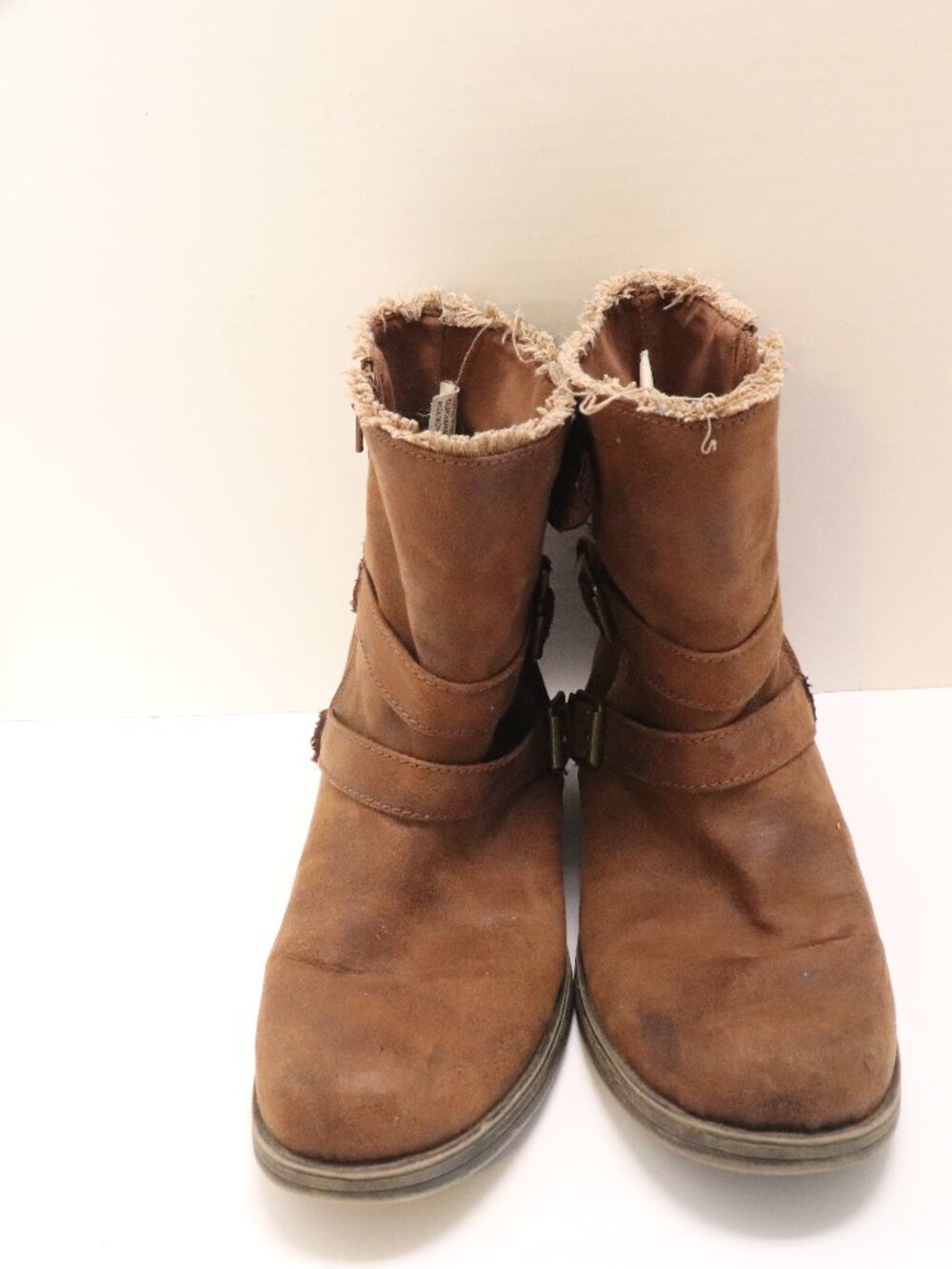 Makalu Women's Brown Nubuck Boots Size 9M With Triple Buckle Hardware Zipper